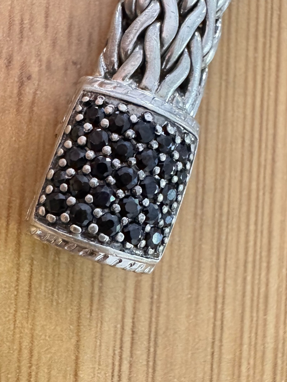 John Hardy Icon Bracelet, Sterling Silver, Black Sapphire gemstones 12.5MM - Picture 3 of 5